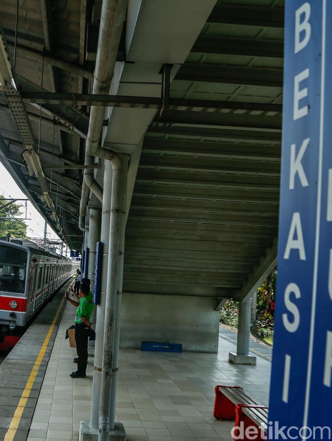 Stasiun Bekasi Timur Kembali Normal