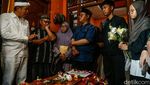 Suasana Duka Pemakaman Korban Tragedi Bekasi Timur