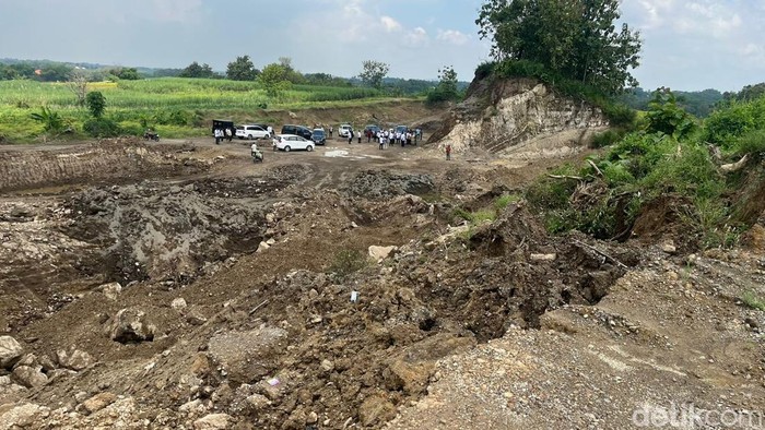 Tim Terpadu Pertambangan MBLB monitoring galian C ilegal di Desa Gunungsari
