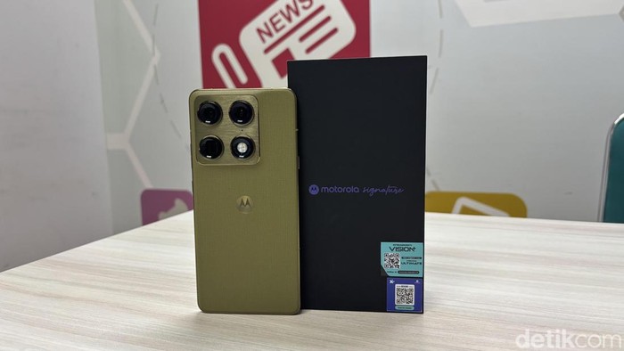 Unboxing Motorola Signature