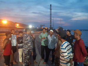 Sampan Nelayan Terhimpit Kapal-Dermaga di Belawan, 1 Orang Tewas