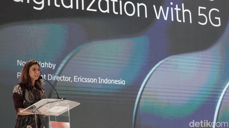 Indonesia dinilai memiliki peluang besar untuk menjadi salah satu kekuatan ekonomi terbesar dunia melalui transformasi digital. Namun, rendahnya adopsi jaringan 5G dikhawatirkan dapat menghambat pencapaian visi Indonesia Emas 2045.