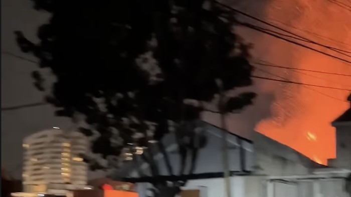 Rumah Anisa Rahma dan Anandito Dwis kebakaran.