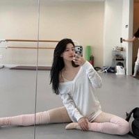 7 Gaya Bae Suzy Latihan Balet, Cantik Alami dengan Wajah Tanpa Makeup