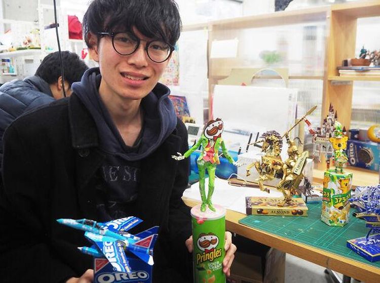 Kreatif! Bungkus Snack Disulap Jadi Karya Seni Menakjubkan