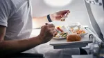 Catat! Ini Daftar Makanan yang Sebaiknya Tak Dikonsumsi dalam Pesawat