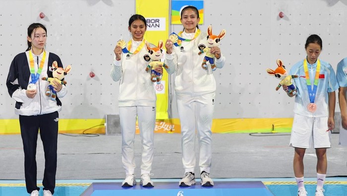 Duo Putri Speed Relay Timnas Panjat Tebing Indonesia sukses menyabet medali emas pada perlombaan panjat tebing disiplin speed relay di Asian Beach Games Sanya, Rabu (29/4/2026) di Tianya Haijao Scenic Spot. Indonesia diwakili Desak Made Rita Kusuma D
