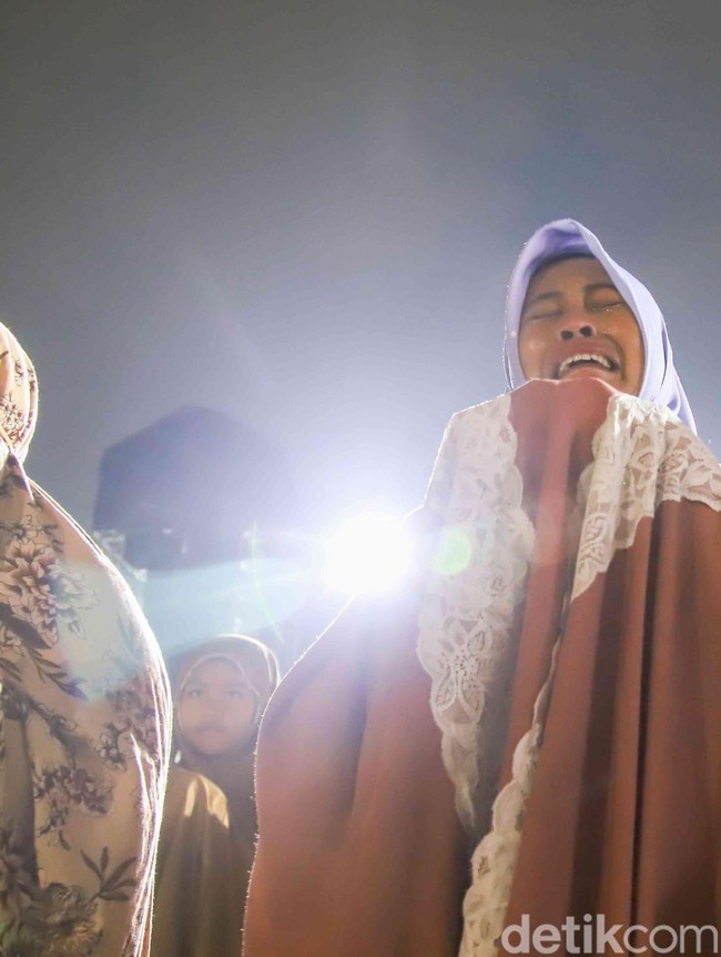 Doa Bersama di Lokasi Tragedi, Warga Gelar Salat Gaib