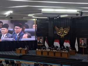 Rapat Paripurna, Sejumlah Legislator DKI Minta Sekolah Gratis Ditambah