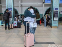 Efek Tragedi KA, Pasar Senen Sepi di Momen Long Weekend