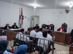 6 Terdakwa Kasus Korupsi Pelebaran Jalan di Pagar Alam Jalani Sidang Perdana