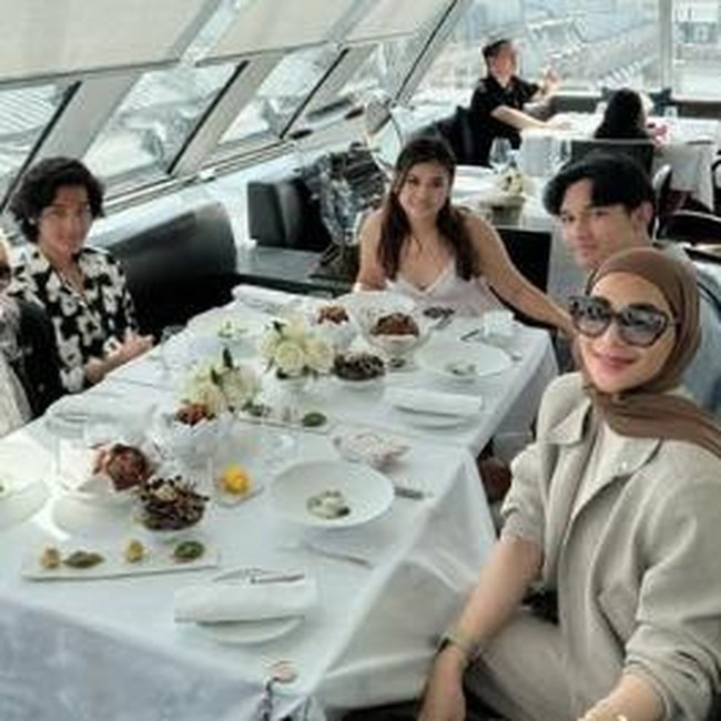 Seru! Erin Taulany Kulineran bareng Anak, ke Inggris hingga Dubai