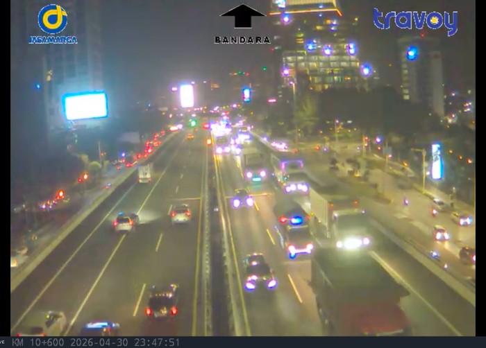 Jasamarga melaporkan kepadatan terjadi di Tol Dalkot dan exit Tol Cibubur menjelang tengah malam. Ini penampakan Tol Dalkot Km 10+600 (dok Jasamarga)