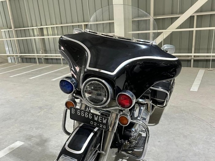 Lelang moge Harley-Davidson