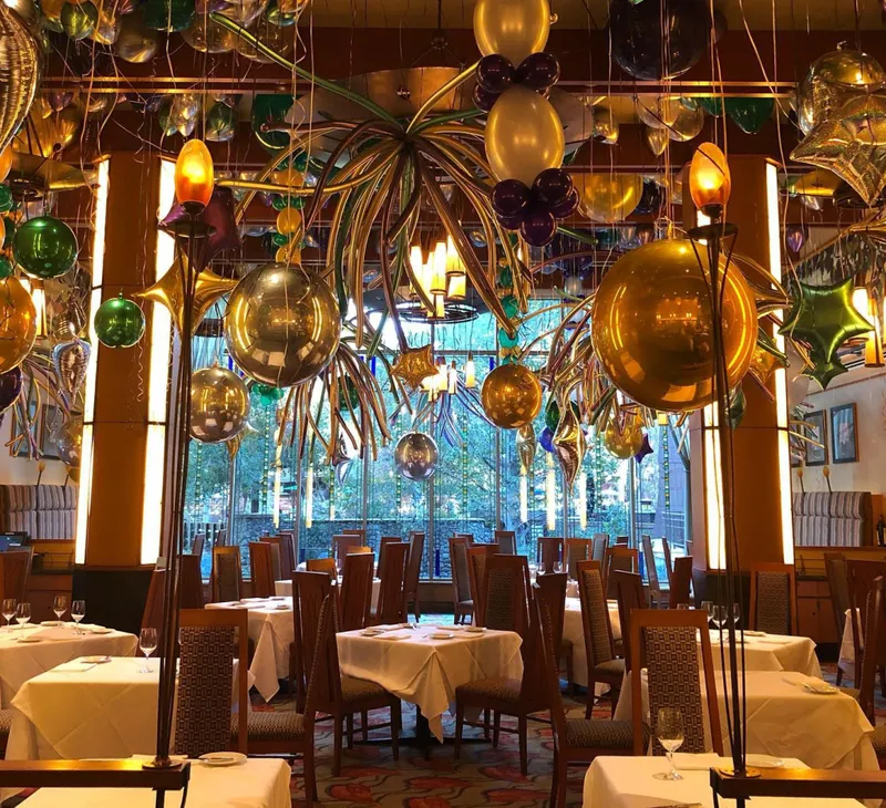 Makan di Resto Disneyland Habis Rp 21 Juta, Pengunjung Ini Kecewa Berat! Makan di Resto Disneyland Habis Rp 21 Juta, Pengunjung Ini Kecewa Berat!