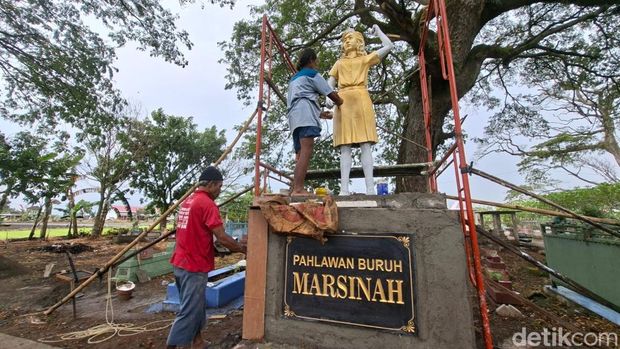 Mengenang Marsinah. Mengenang Marsinah.
