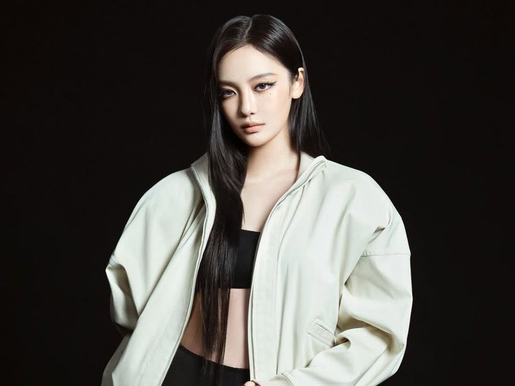 5 Gaya Minimalis Edgy Ningning aespa Jadi Global Brand Ambassador Gucci