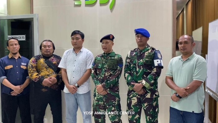 Pemotor berkaus TNI AL yang marah-marah gebrak ambulans ternyata memang anggota TNI AL.