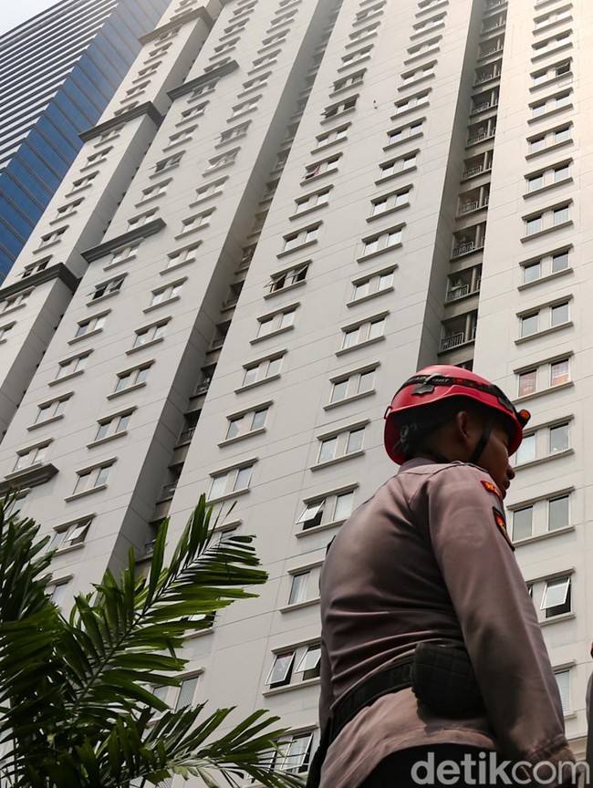 Potret Apartemen di Tanjung Duren Jakbar Kebakaran