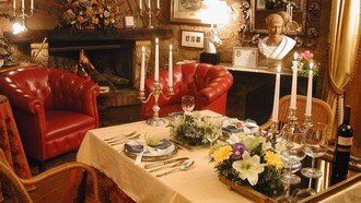 10 Restoran Terkecil yang Tawarkan Pengalaman Makan Tak Biasa