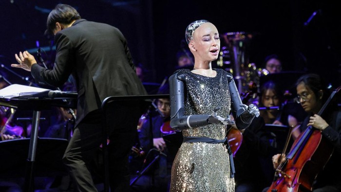 Humanoid robot Sophia performs during a rehearsal with the Hong Kong Baptist University (HKBU) Symphony Orchestra ahead of its 2026 Annual Gala Concert, in Hong Kong, China, April 29, 2026. REUTERS/Tyrone Siu     TPX IMAGES OF THE DAY