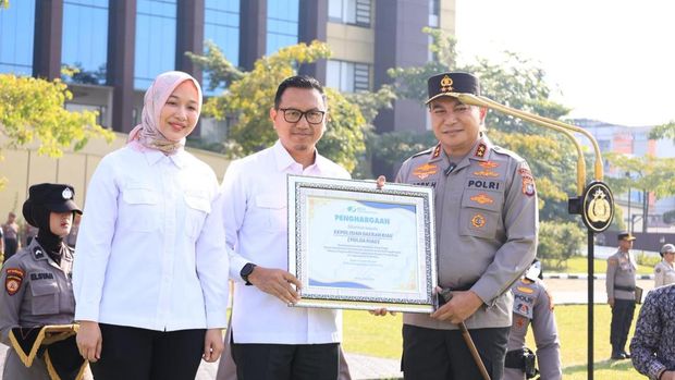 Sebanyak 268 P3K dan THL Polda Riau mendapatkan BPJS Ketenagakerjaan. Sebanyak 268 P3K dan THL Polda Riau mendapatkan BPJS Ketenagakerjaan.