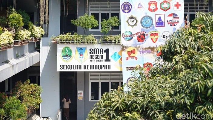SMAN 1 Kota Bogor.