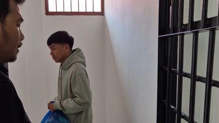 Tim Tabur Kejari Buru tangkap terpidana pencabulan.