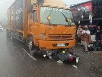 Video: Truk Tabrak 2 Siswi SMA Boncengan Motor di Gorontalo, 1 Tewas