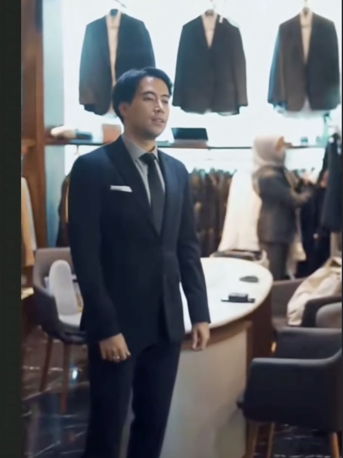 Janji Ustaz Pakai Jas Vidi Aldiano untuk 100 Hari Tahajud