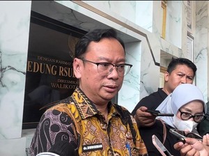 Video: RSUD Bekasi Rujuk 2 Pasien ICU Korban Kecelakaan Kereta ke RS Tipe A