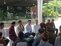 Gibran ke Trenggalek Temui Para Kades Secara Tertutup, Ini yang Dibahas