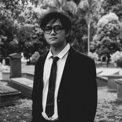 Arash Buana Rayakan Duka dan Penerimaan Lewat Single April
