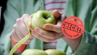 5 Buah yang Tak Harus Dikupas, Kulitnya Malah Kaya Nutrisi