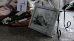 Bunga dan Doa Penuhi Stasiun Bekasi Timur Usai Tragedi Kereta