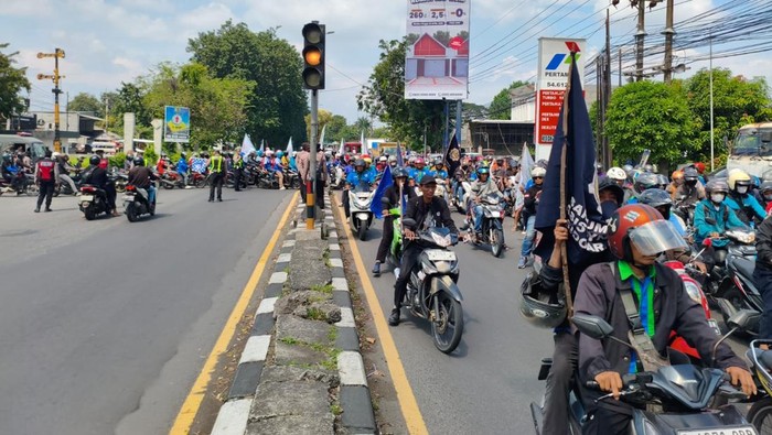 Ilustrasi jalanan di Sidoarjo. 