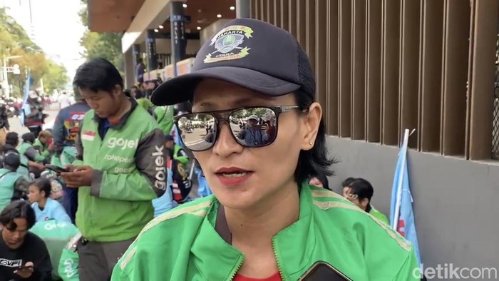 Driver ojol ikut May Day di Monas. (Brigitta/detikcom)