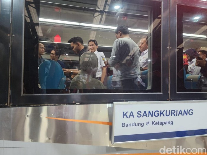 KA Sangkuriang
