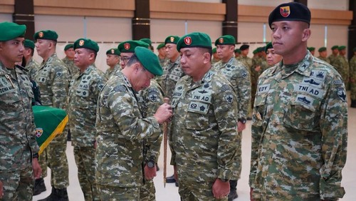 Pangdam IX/Udayana Mayjen TNI Piek Budyakto melantik sejumlah pejabat TNI, Jumat (1/5/2026). (dok Kodam IX/Udayana)