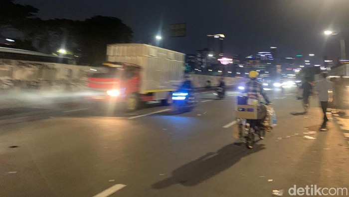 Massa aksi May Day di depan DPR sudah bubar. (Mulia Budi/detikcom)