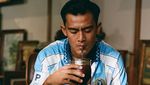 Momen Kulineran Pratama Arhan saat Wisuda hingga Makan di Rumah