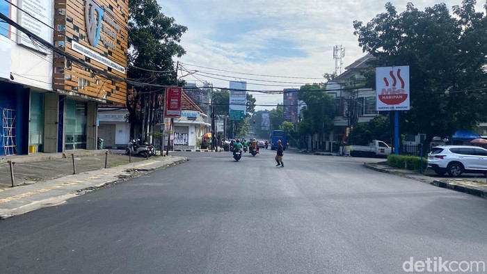 Pantauan arus lalu lintas di Jalan Sunda, Kota Bandung
