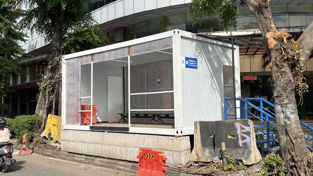 Penampakan Halte Temporer TransJakarta Usai Halte Manggarai Ditutup Sementara