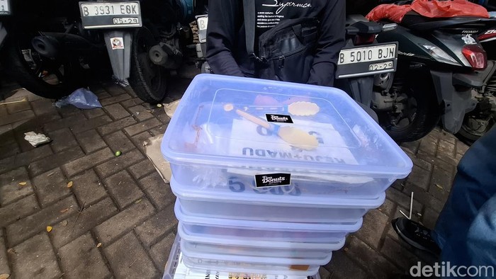 Penjual roti di Monas laris manis saat May Day. (Brigitta/detikcom)