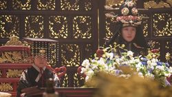 Royal Wedding IU-Byeon Woo Seok di Drakor Perfect Crown