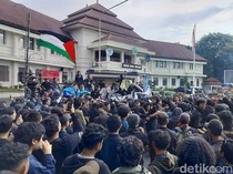 May Day, Kolektif Art Punk Malang Sulap Jalanan Jadi Panggung Aspirasi