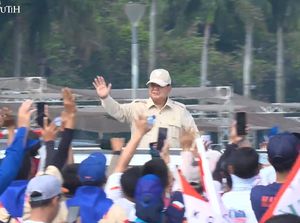 Video: Momen Prabowo Joget Gemoy saat Tiba di May Day Monas
