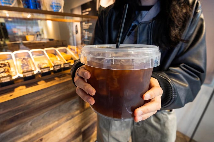Tren Kopi Seember Marak di Korea, Bisa Minum Americano 1,5 Liter!