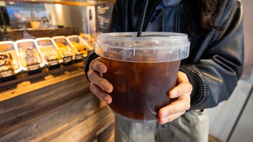 Tren Kopi Seember Marak di Korea, Bisa Minum Americano 1,5 Liter!