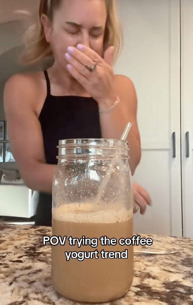 Viral Kopi Campur Yogurt, Enak atau Justru Bikin Mual?